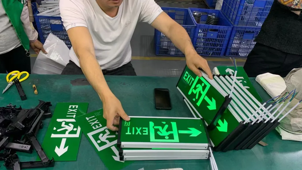 Durable LED Emergency Light Exit Sign Luminaries For Fire Escape Factory Parking Lot Public Place 14