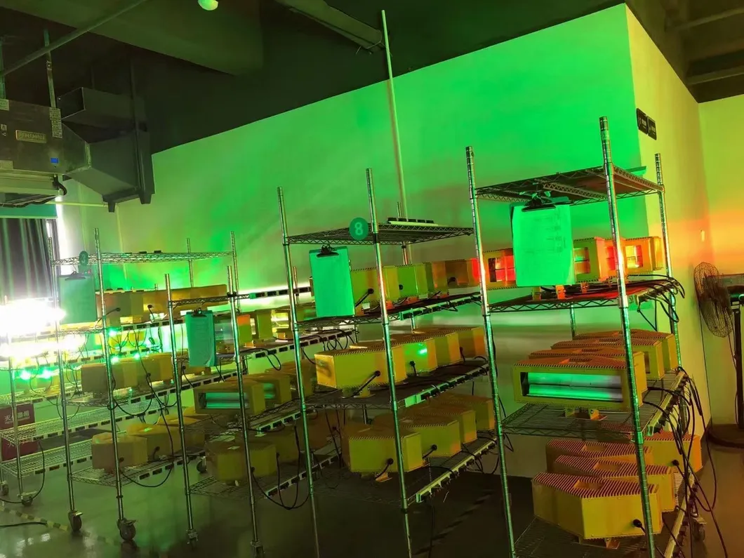 ไฟสิ่งกีดขวางการบิน LED IP66 กันน้ำ สีแดง ขาว หัวคู่ พร้อมโฟโตเซลล์ในตัว ไฟเตือนสิ่งกีดขวางอากาศยาน LED ความเข้มต่ำ 2